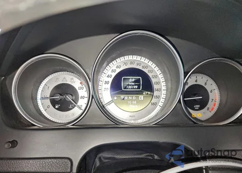 2012 Mercedes-Benz C 250 из США, поврежденный, VIN WDDGF4HB9CR220575